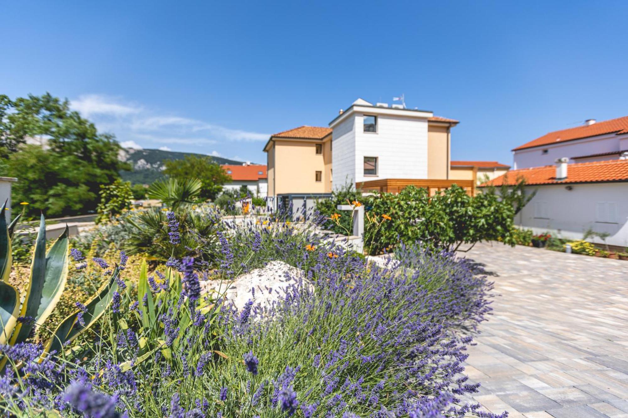 Vila Iris Baska Exterior foto