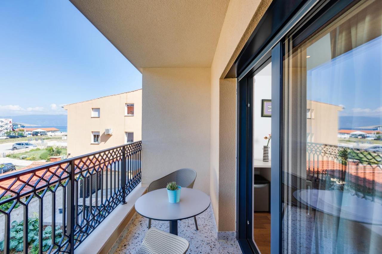 Vila Iris Baska Exterior foto